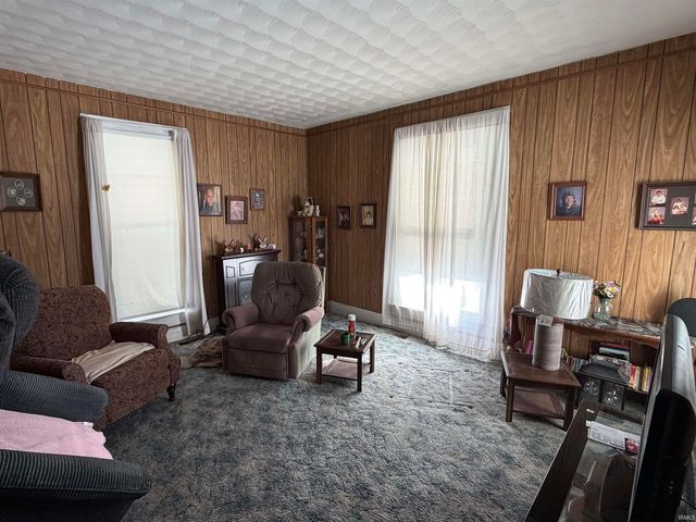 1523 4th Street, Bedford, IN 47421