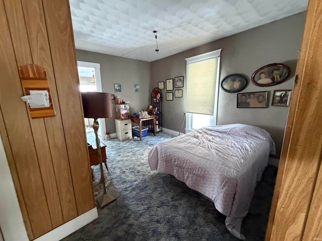 1523 4th Street, Bedford, IN 47421