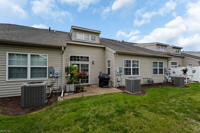 1525 Scoonie Pointe DR, Chesapeake, VA 23322