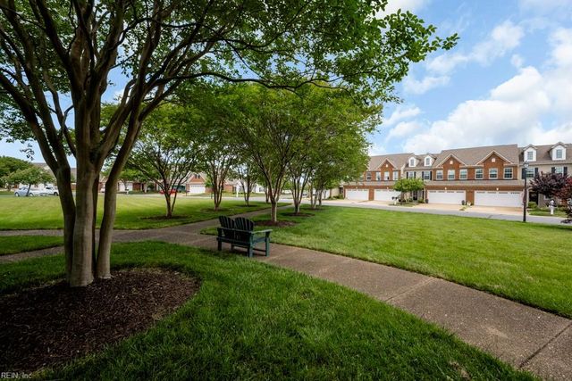 1525 Scoonie Pointe DR, Chesapeake, VA 23322