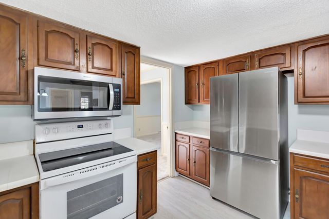 321 Shaftesbury Lane, Summerville, SC 29485