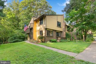 2224 GLENCOURSE LN, Reston, VA 20191