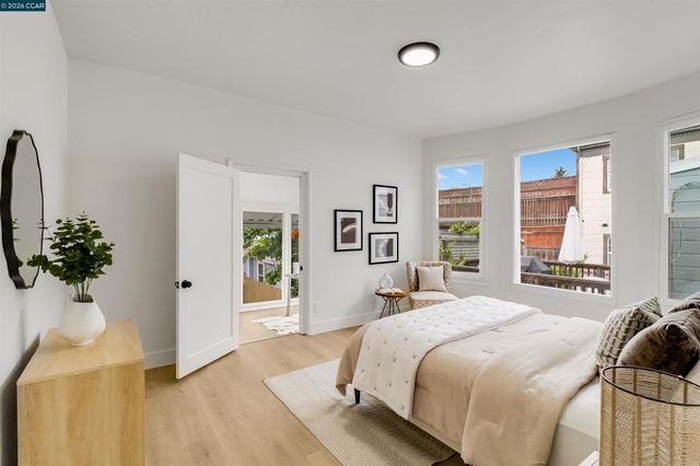 4152 Howe St, Oakland, CA 94611