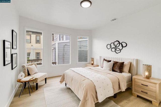 4152 Howe St, Oakland, CA 94611