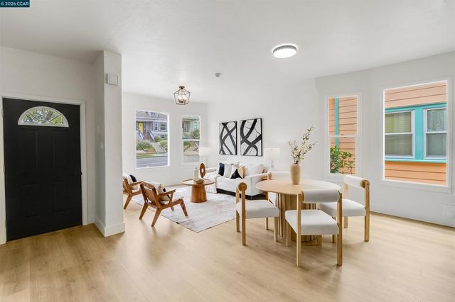 4152 Howe St, Oakland, CA 94611