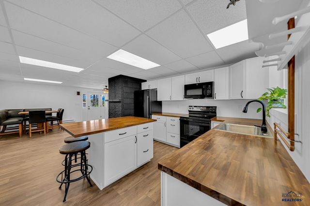 12771 BLACK FOREST RD, Rapid City, SD 57702