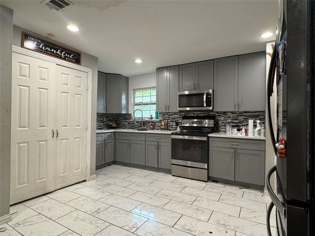 1104 Ridgeview Street, Mesquite, TX 75149