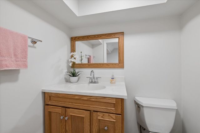 1742 E Tano Lane, Mount Prospect, IL 60056