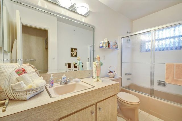 8115 SW 92nd Ct, Miami, FL 33173