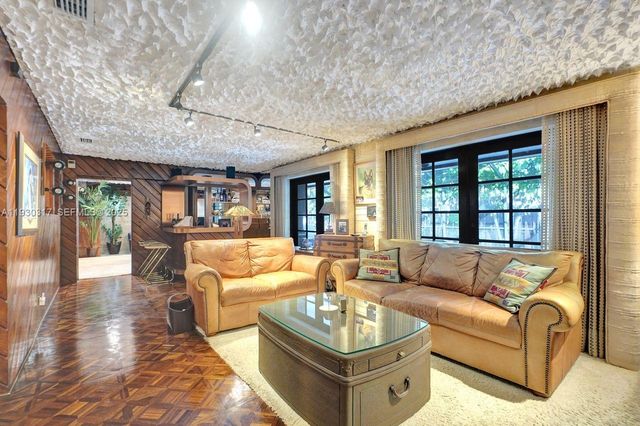 8115 SW 92nd Ct, Miami, FL 33173