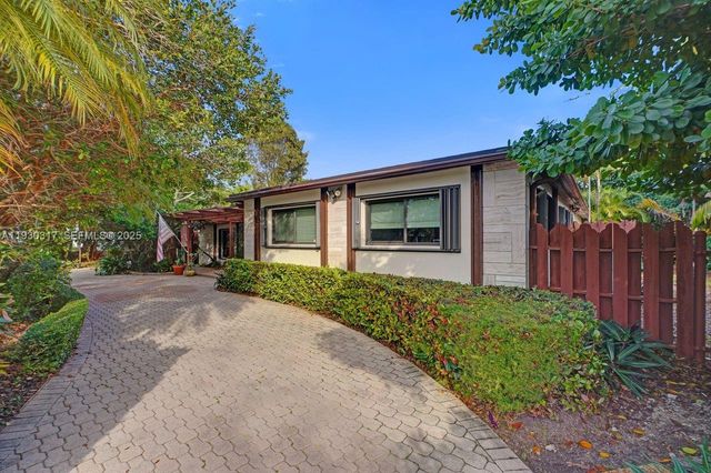 8115 SW 92nd Ct, Miami, FL 33173