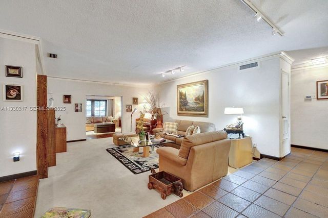 8115 SW 92nd Ct, Miami, FL 33173