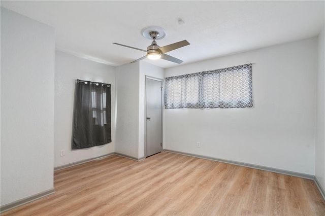 2400 S Crescent Avenue, Independence, MO 64052