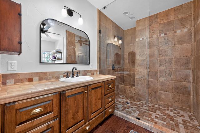 700 Willow Creek RD, Salado, TX 76571