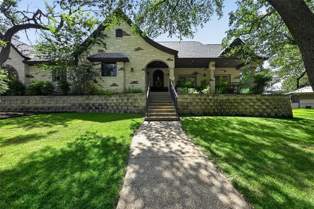 700 Willow Creek RD, Salado, TX 76571