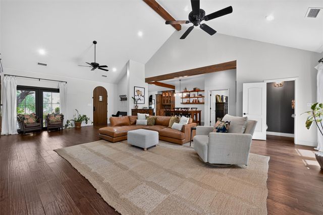 700 Willow Creek RD, Salado, TX 76571