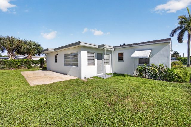 304 Cypress Drive, Lake Park, FL 33403