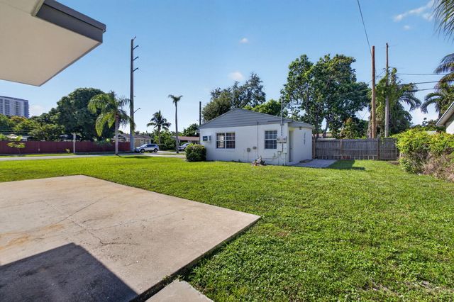 304 Cypress Drive, Lake Park, FL 33403