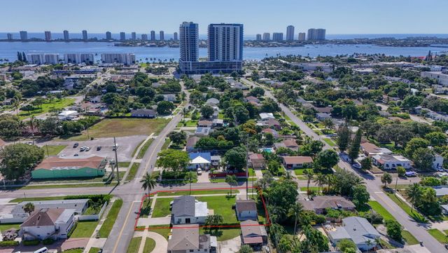 304 Cypress Drive, Lake Park, FL 33403