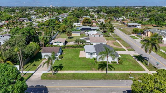 304 Cypress Drive, Lake Park, FL 33403