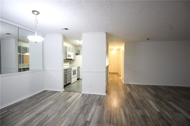 204 Warm Springs Circle, Roswell, GA 30075