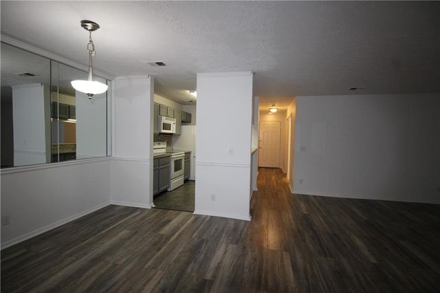 204 Warm Springs Circle, Roswell, GA 30075