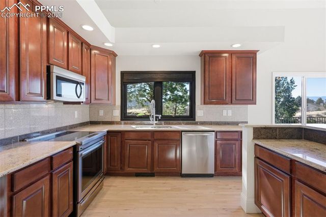 6530 Arequa Ridge Lane, Colorado Springs, CO 80919