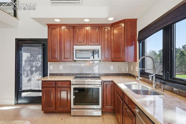 6530 Arequa Ridge Lane, Colorado Springs, CO 80919