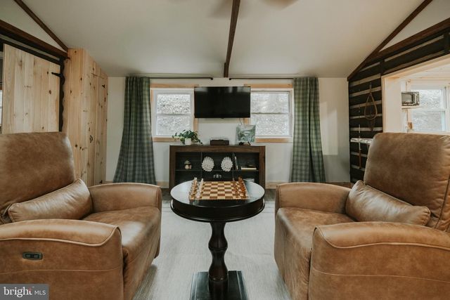 87 POND RD, Delta, PA 17314