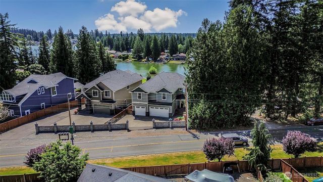 6106 207th Ave E, Bonney Lake, WA 98391