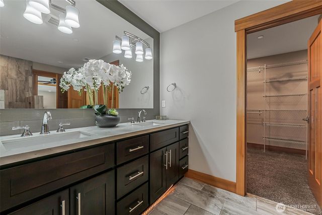 6106 207th Ave E, Bonney Lake, WA 98391