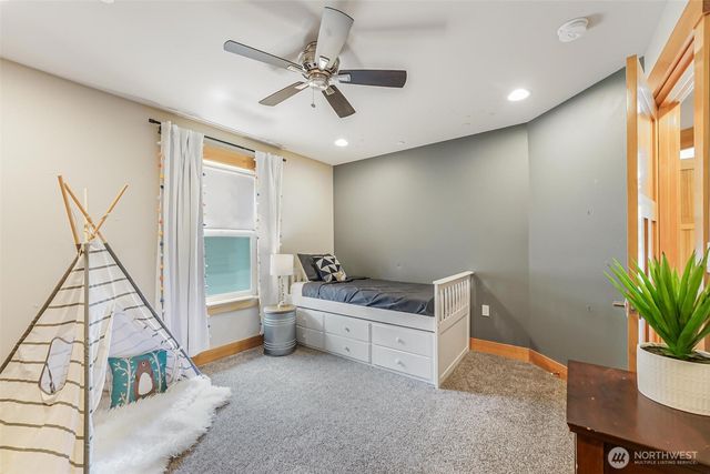 6106 207th Ave E, Bonney Lake, WA 98391