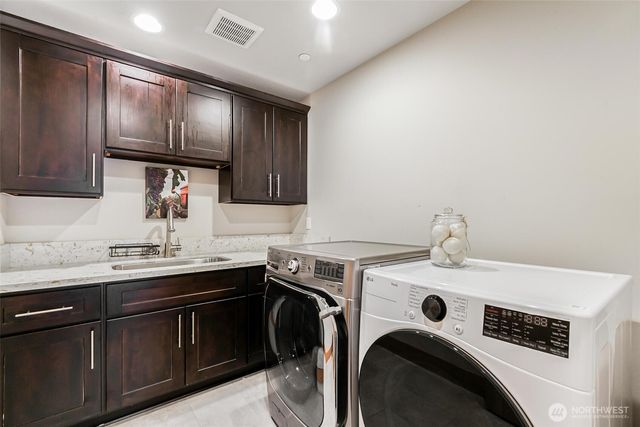 6106 207th Ave E, Bonney Lake, WA 98391