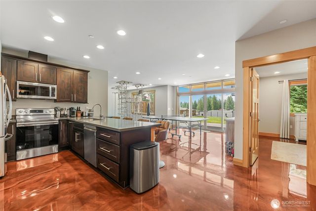 6106 207th Ave E, Bonney Lake, WA 98391