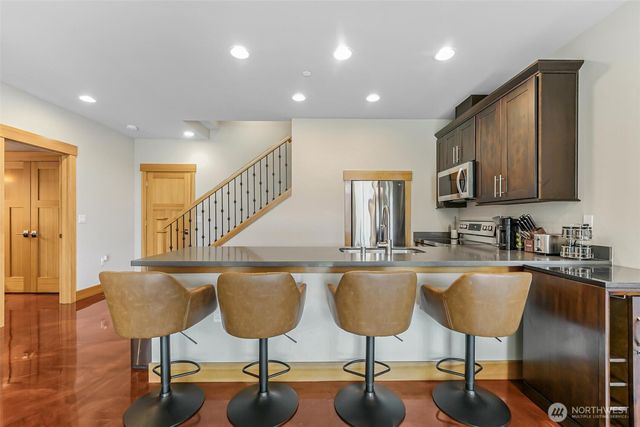 6106 207th Ave E, Bonney Lake, WA 98391