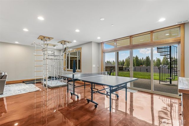 6106 207th Ave E, Bonney Lake, WA 98391