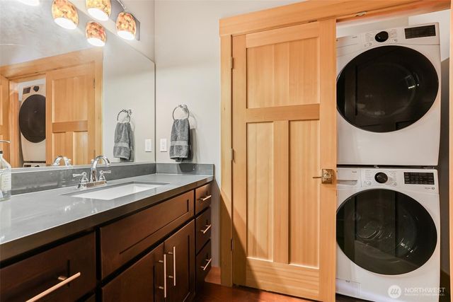 6106 207th Ave E, Bonney Lake, WA 98391