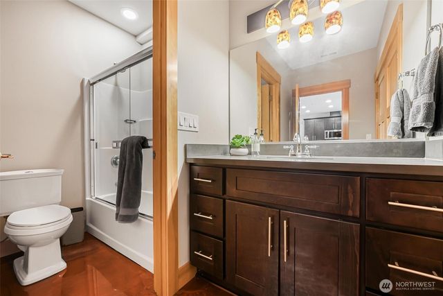 6106 207th Ave E, Bonney Lake, WA 98391