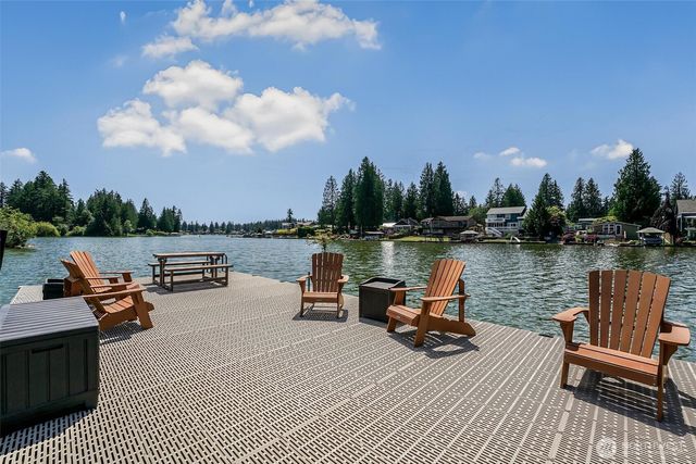 6106 207th Ave E, Bonney Lake, WA 98391