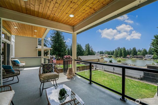 6106 207th Ave E, Bonney Lake, WA 98391