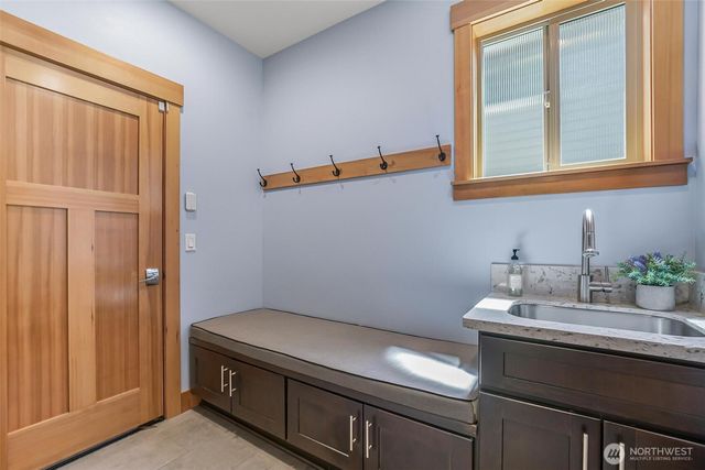 6106 207th Ave E, Bonney Lake, WA 98391