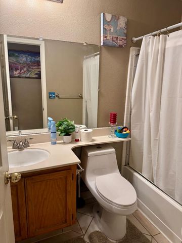 1363 Merganser Court, Newman, CA 95360