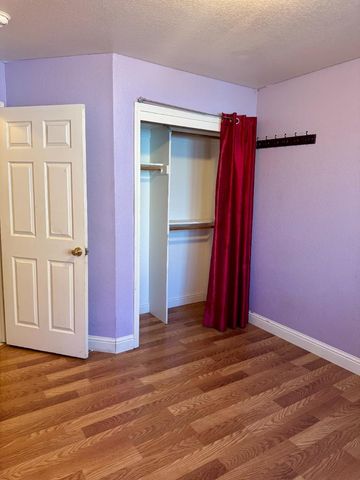 1363 Merganser Court, Newman, CA 95360