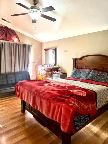 1363 Merganser Court, Newman, CA 95360