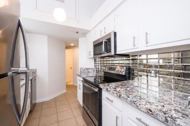 2520 Riverfront Dr Apt 2, Little Rock, AR 72202