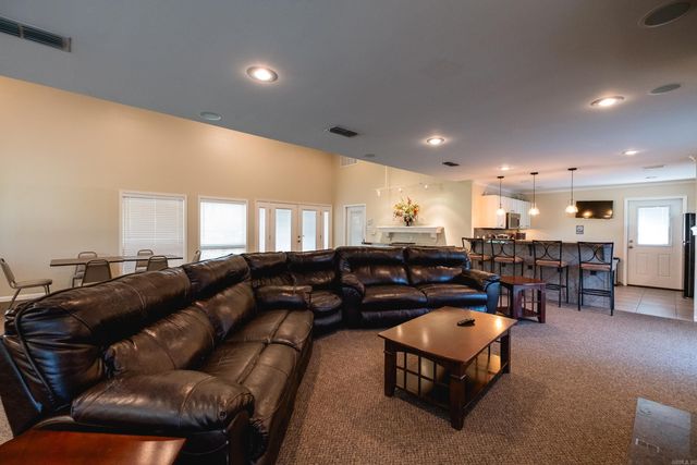 2520 Riverfront Dr Apt 2, Little Rock, AR 72202