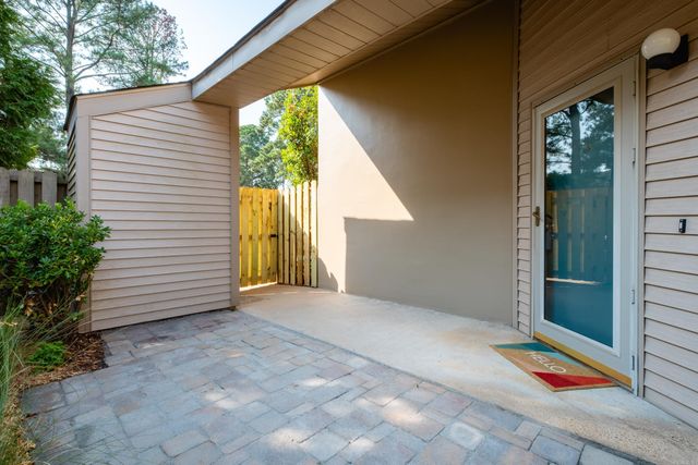 2520 Riverfront Dr Apt 2, Little Rock, AR 72202