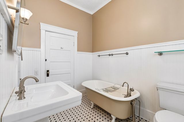 714 Woodlawn Avenue, Dallas, TX 75208
