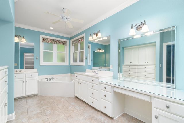 1 Versalles Lane, Hot Springs Village, AR 71909