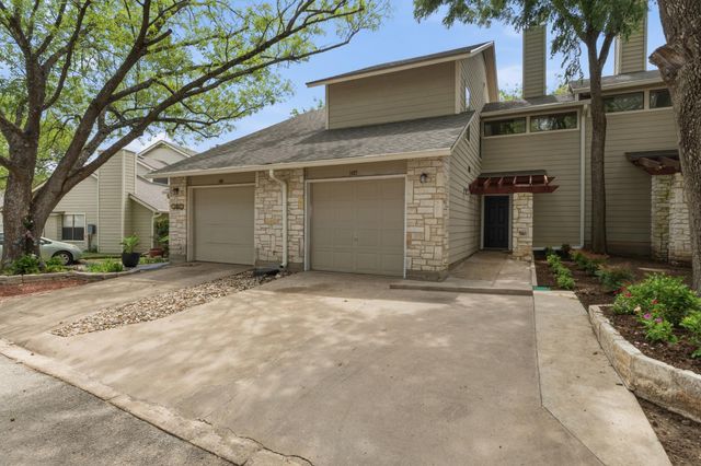 512 Eberhart LN 1402, Austin, TX 78745